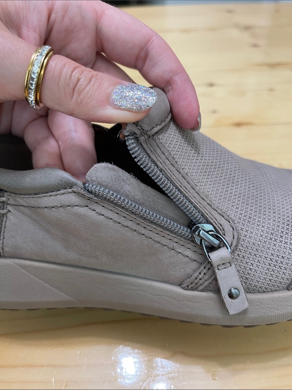 Cobb Hill Skylar Zip Slip-On Sneaker Taupe Suede Mesh Comfort Flat Size 8 - Picture 5 of 16